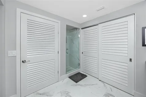 736 Island Way Clearwater Beach FL 33767
