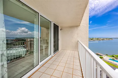 736 Island Way Clearwater Beach FL 33767
