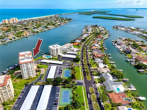 736 Island Way Clearwater Beach FL 33767