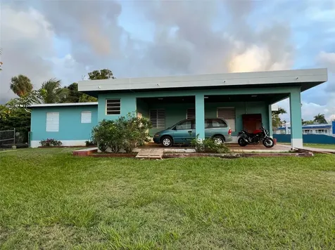 Circulo C Casa En Ramey Aguadilla PR 00603