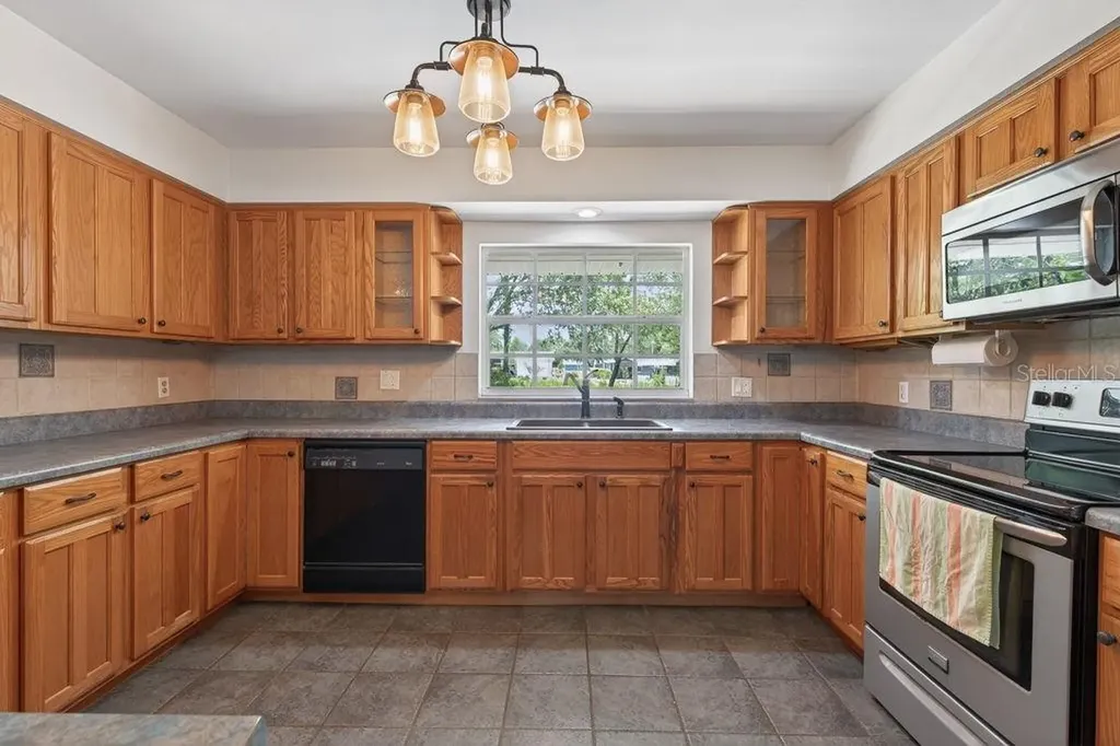 18410 30th Street Lutz FL 33559