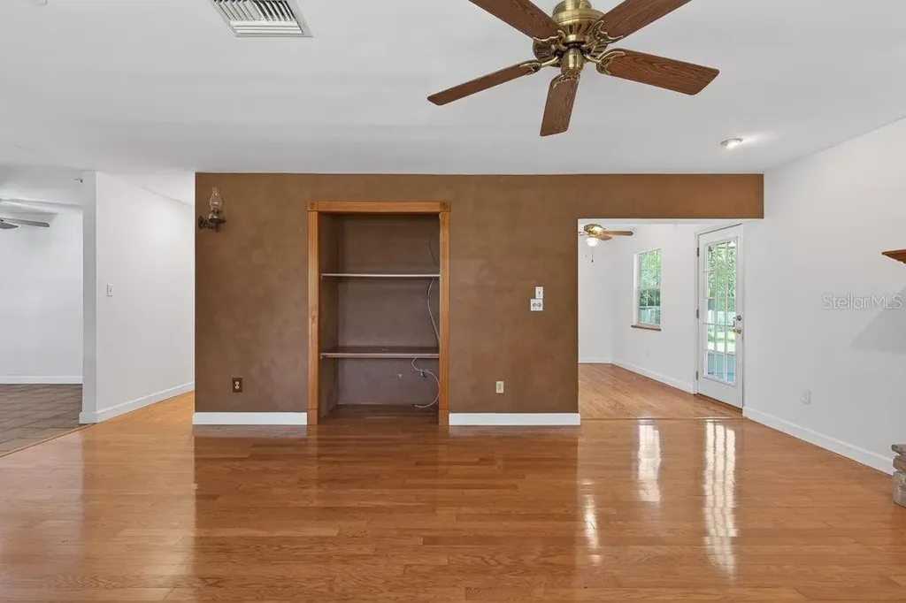 18410 30th Street Lutz FL 33559