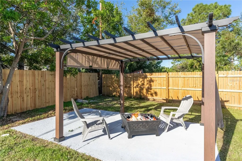 1234 29th Street N St Petersburg FL 33713