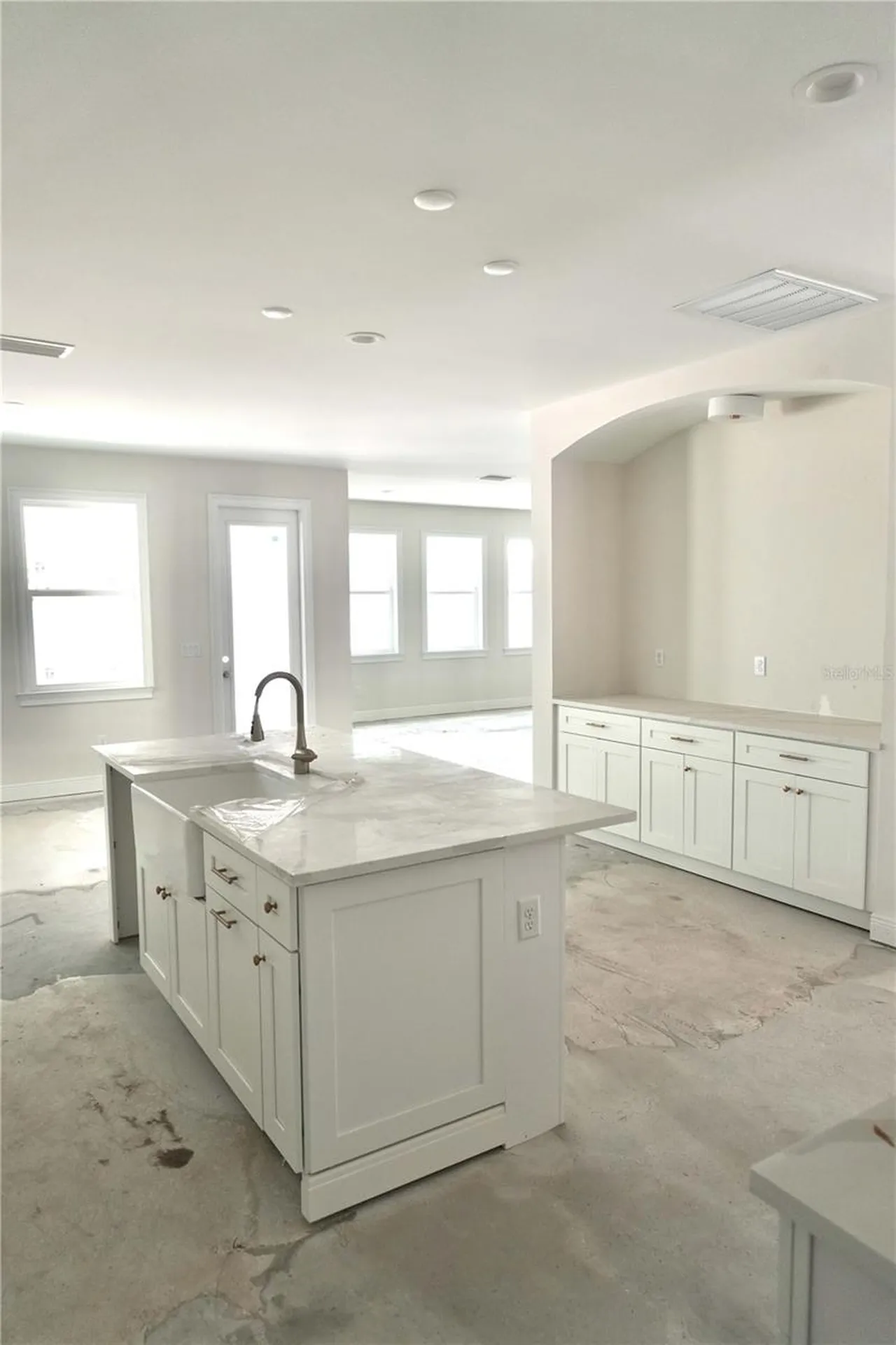 3905 W Tacon Street Tampa FL 33629