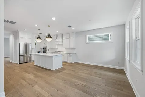 3905 W Tacon Street Tampa FL 33629