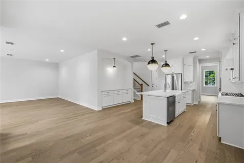 3905 W Tacon Street Tampa FL 33629