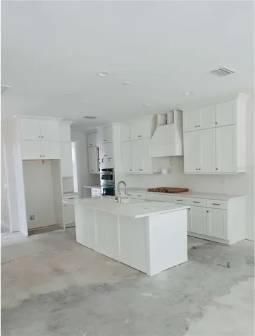 3905 W Tacon Street Tampa FL 33629