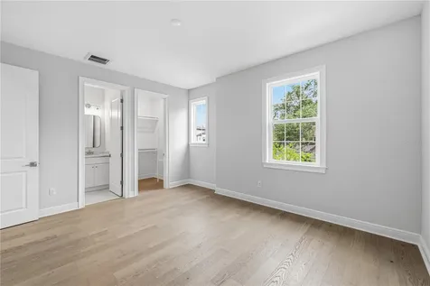 3905 W Tacon Street Tampa FL 33629
