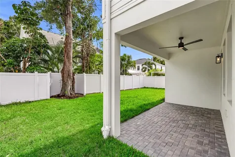3905 W Tacon Street Tampa FL 33629