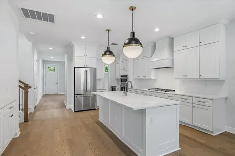 3905 W Tacon Street Tampa FL 33629