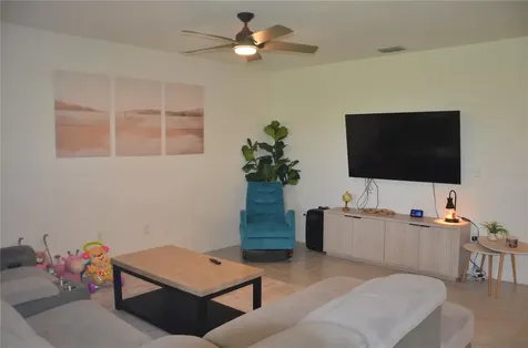 511 Noble Avenue Davenport FL 33837