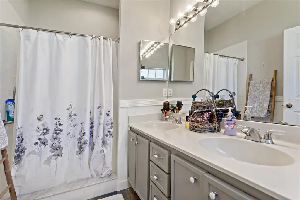 19029 Callaway Court Tampa FL 33647