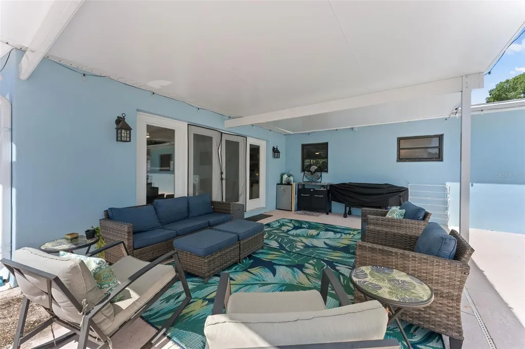 2833 56th Lane N St Petersburg FL 33710