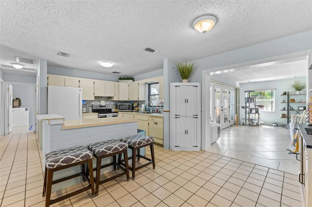 2833 56th Lane N St Petersburg FL 33710