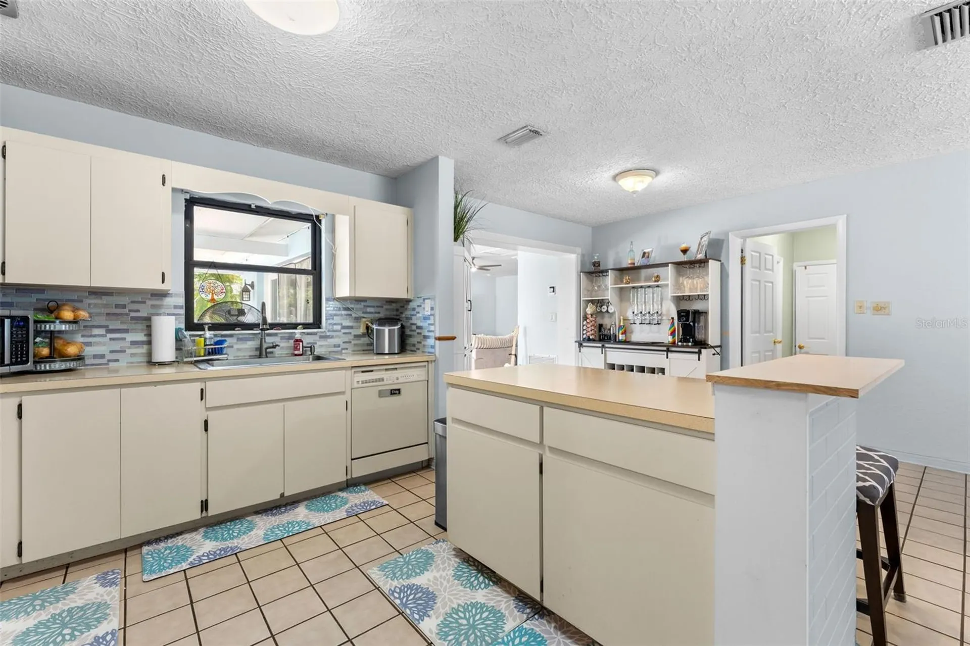 2833 56th Lane N St Petersburg FL 33710