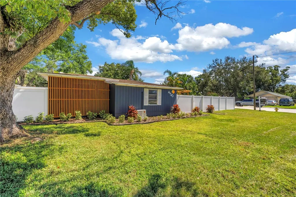 450 47th Street S St Petersburg FL 33711
