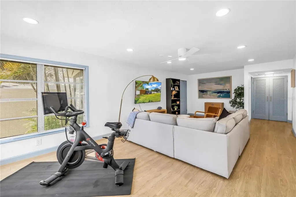 450 47th Street S St Petersburg FL 33711