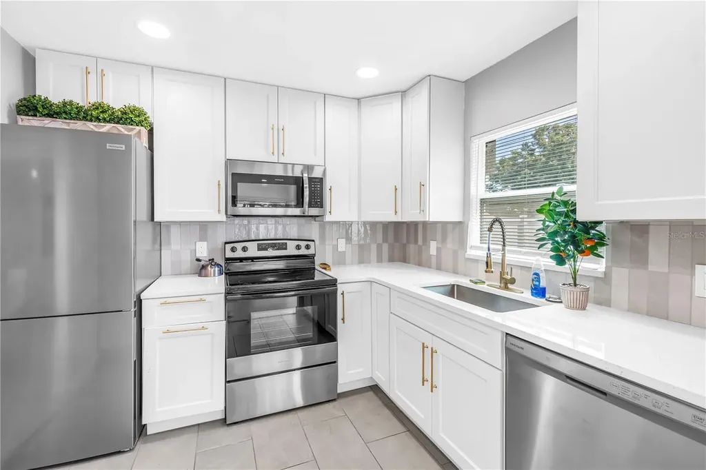 450 47th Street S St Petersburg FL 33711