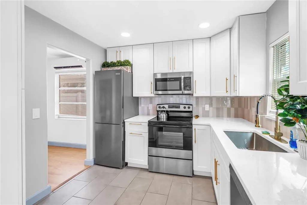 450 47th Street S St Petersburg FL 33711