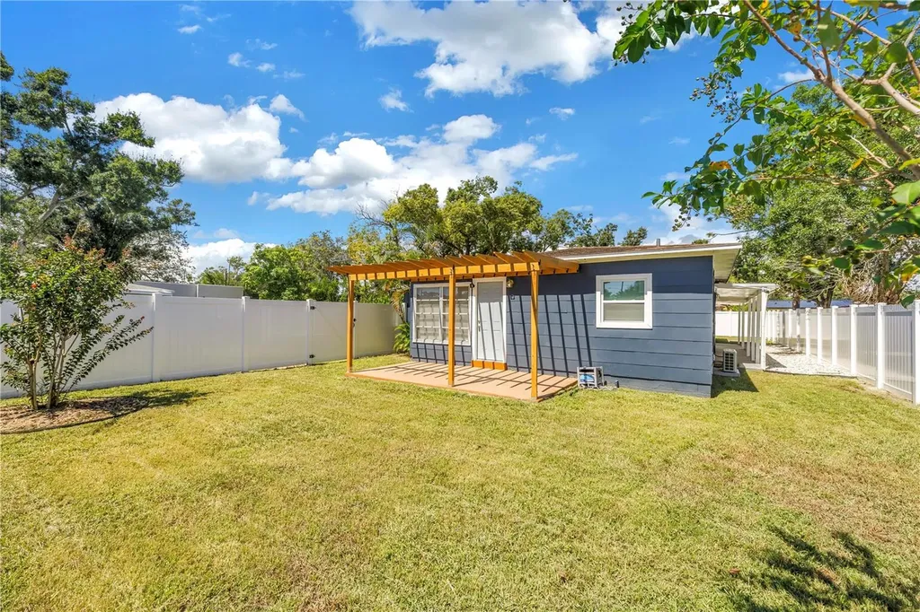 450 47th Street S St Petersburg FL 33711