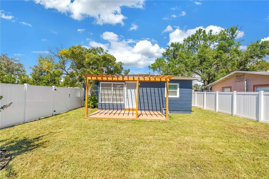 450 47th Street S St Petersburg FL 33711