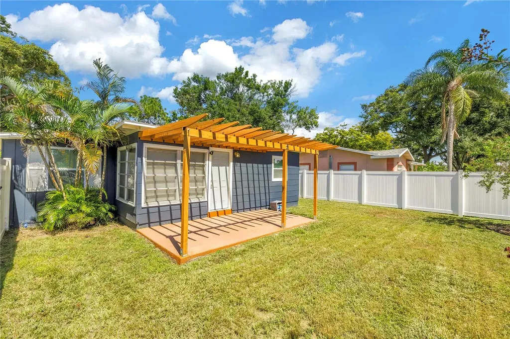 450 47th Street S St Petersburg FL 33711
