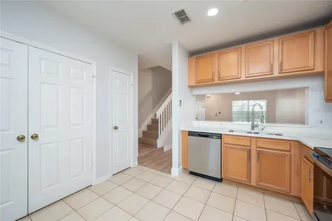 1150 Vineland Place Lake Mary FL 32746