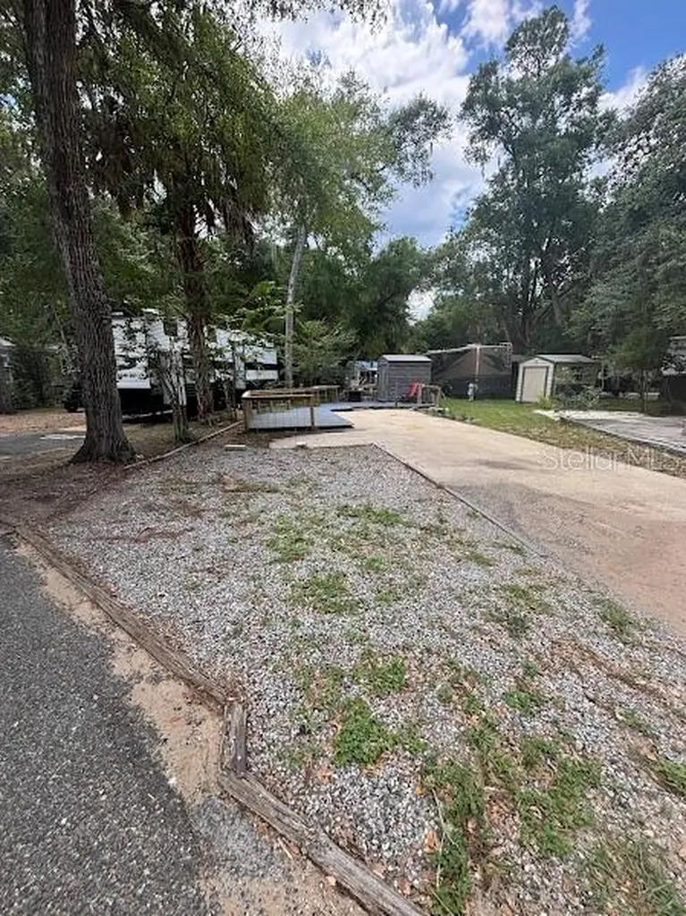 25219 141st Lane NE Fort Mc Coy FL 32134