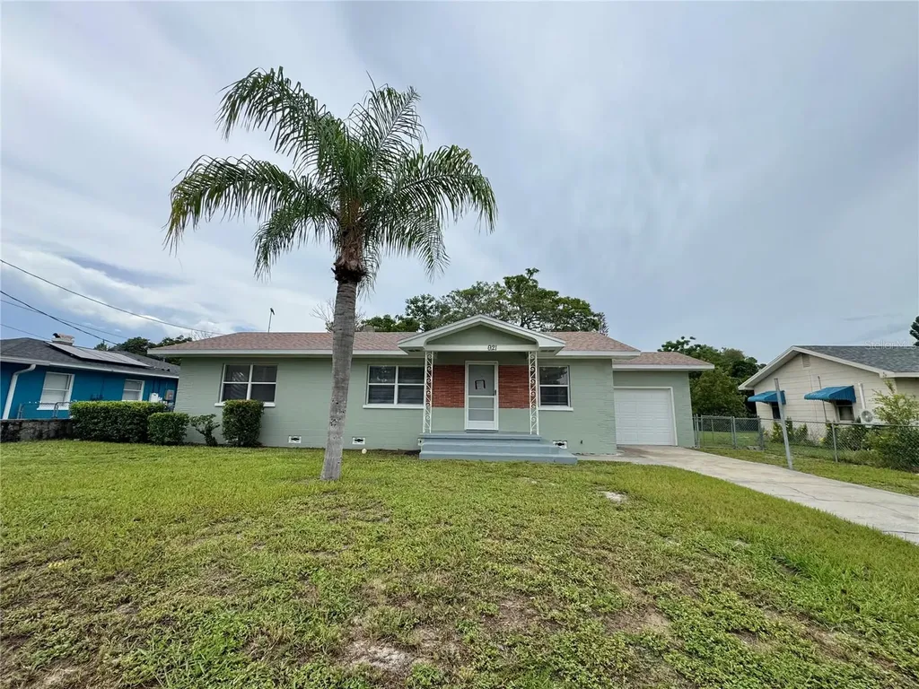 921 Avenue E NE Winter Haven FL 33881
