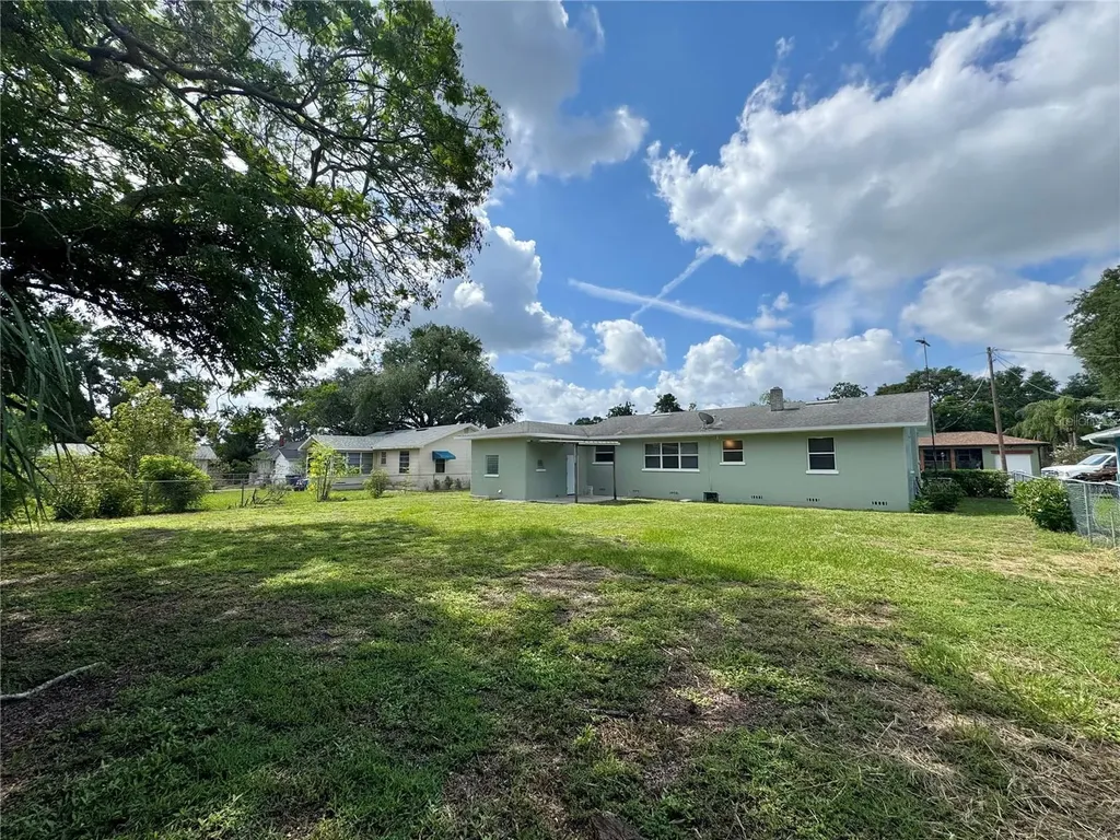 921 Avenue E NE Winter Haven FL 33881