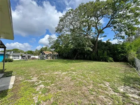 921 Avenue E NE Winter Haven FL 33881