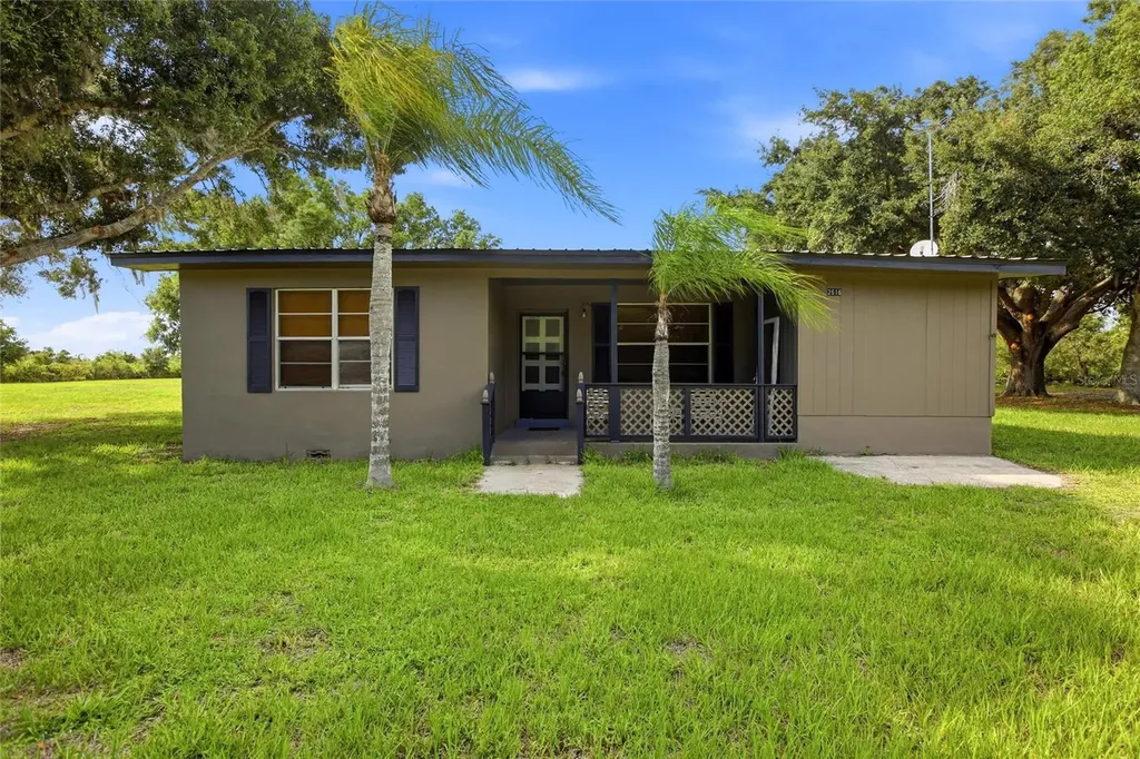 2616 Hacienda Drive Lorida FL 33857