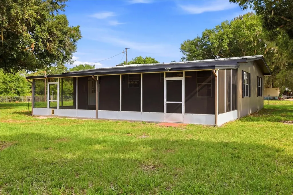 2616 Hacienda Drive Lorida FL 33857