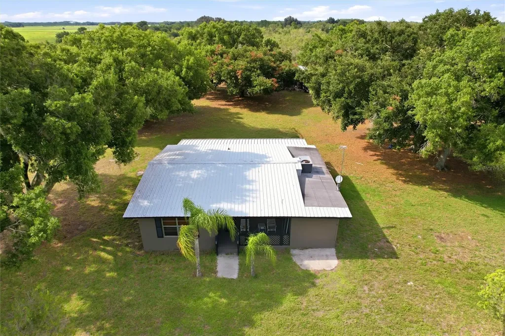 2616 Hacienda Drive Lorida FL 33857