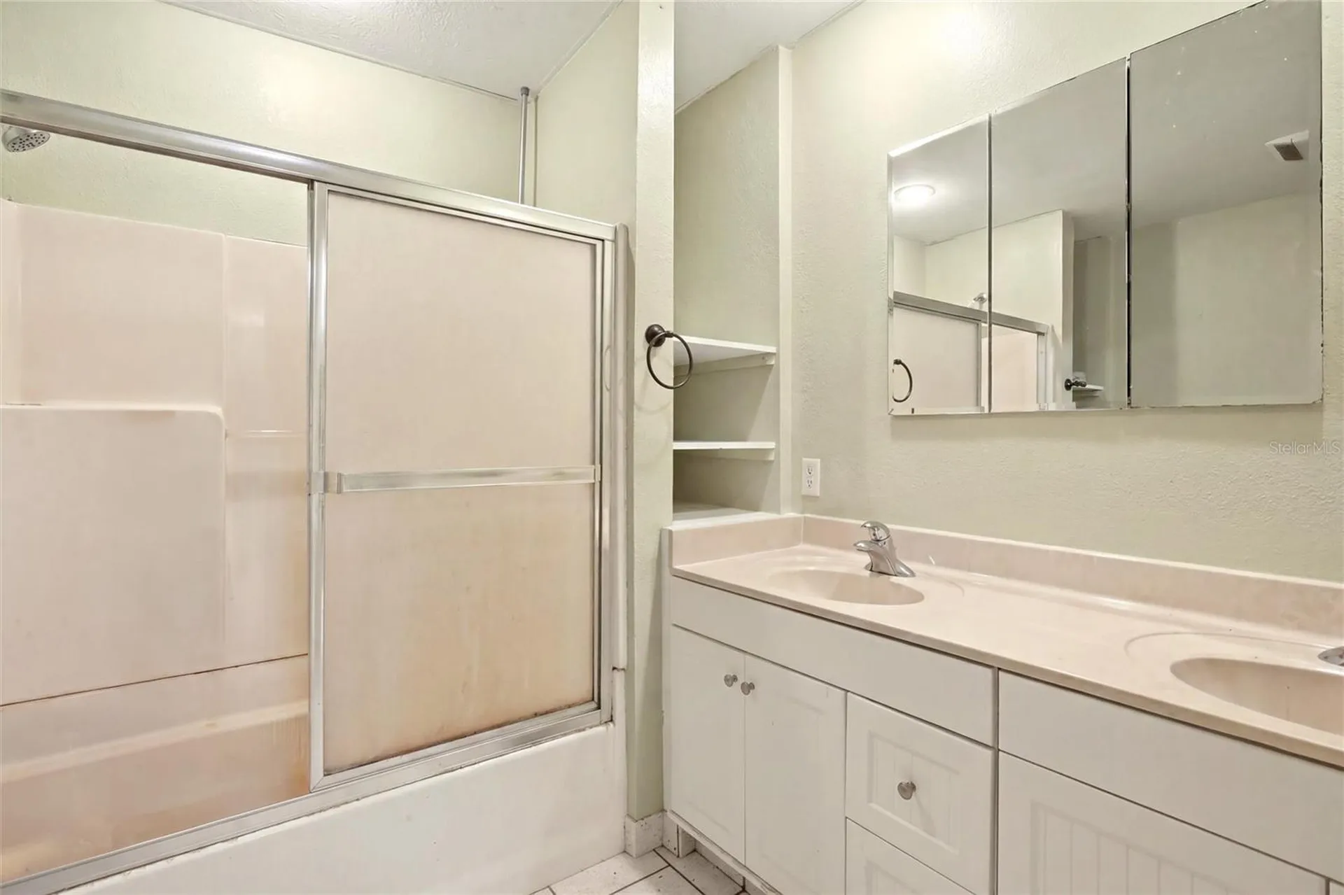 2616 Hacienda Drive Lorida FL 33857