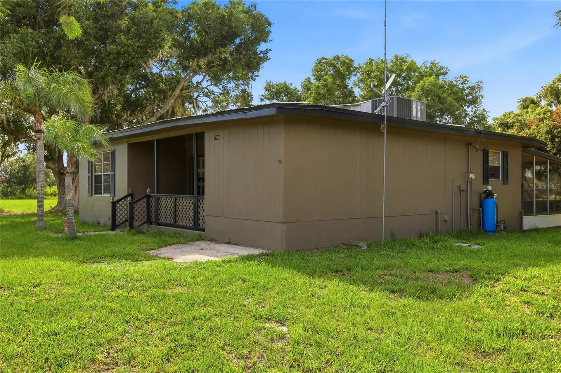 2616 Hacienda Drive Lorida FL 33857