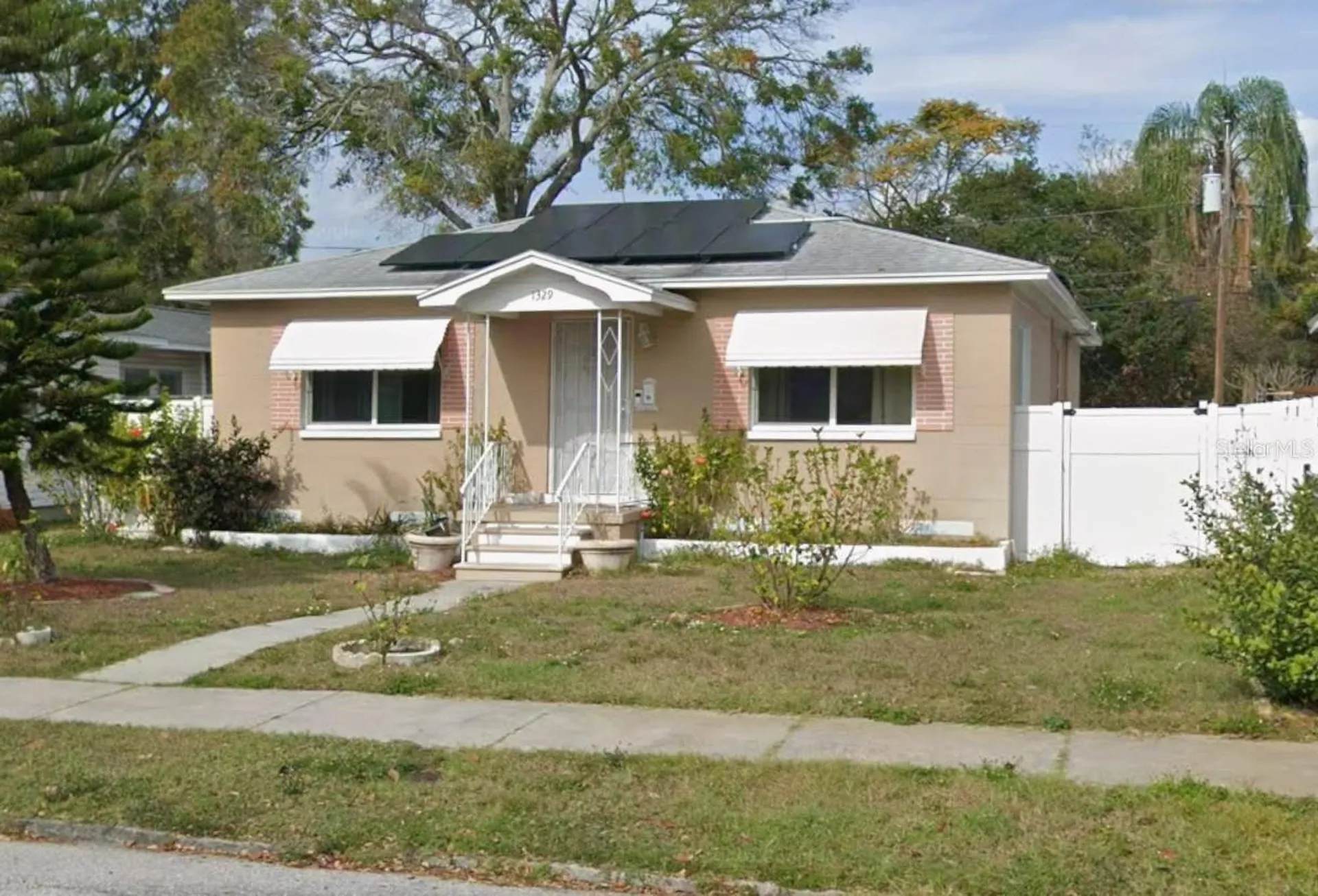 1329 34th Avenue N St Petersburg FL 33704