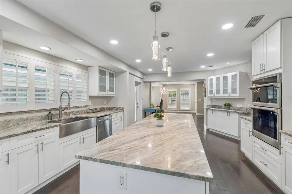 3316 W Kathleen Street Tampa FL 33607