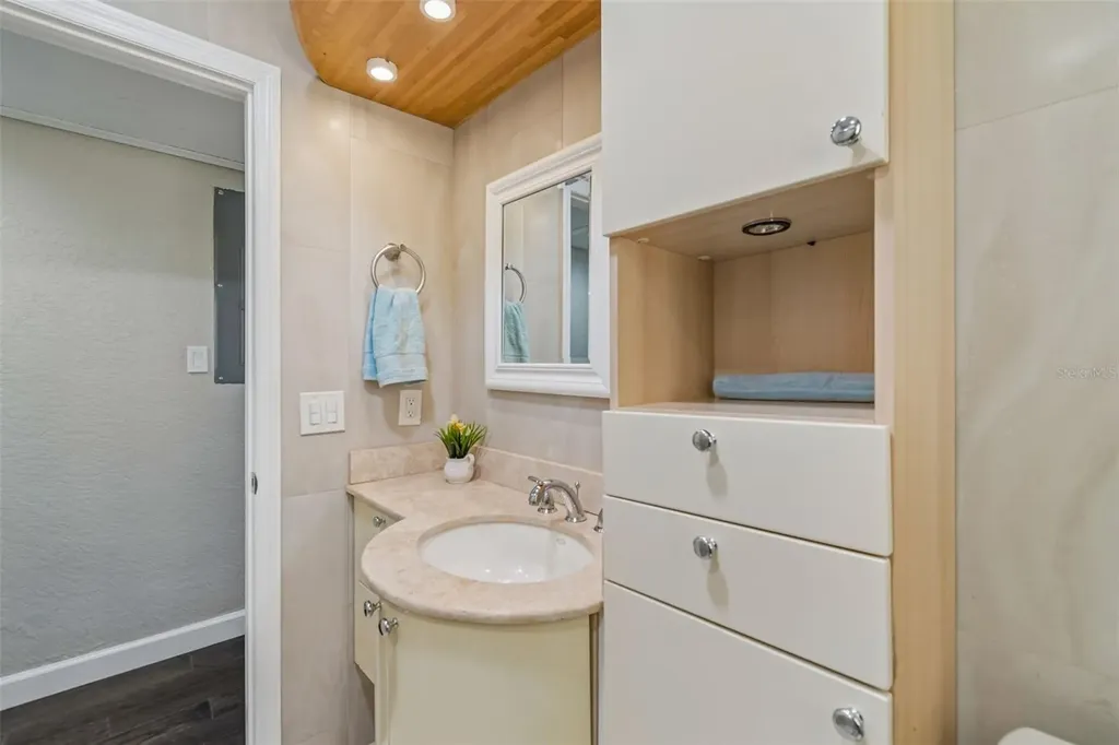 3316 W Kathleen Street Tampa FL 33607
