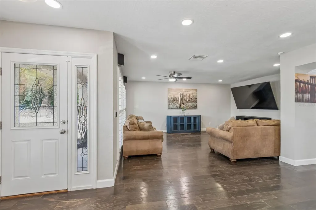 3316 W Kathleen Street Tampa FL 33607