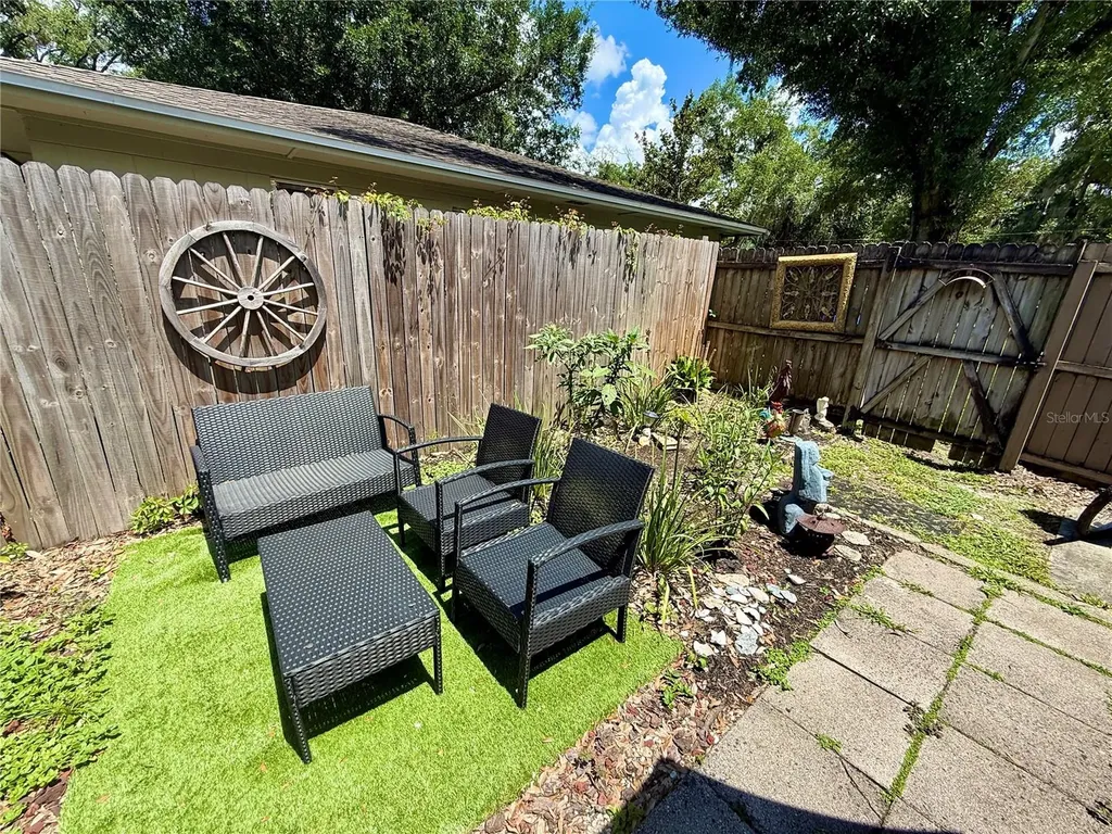 5937 Uona Avenue Orlando FL 32835