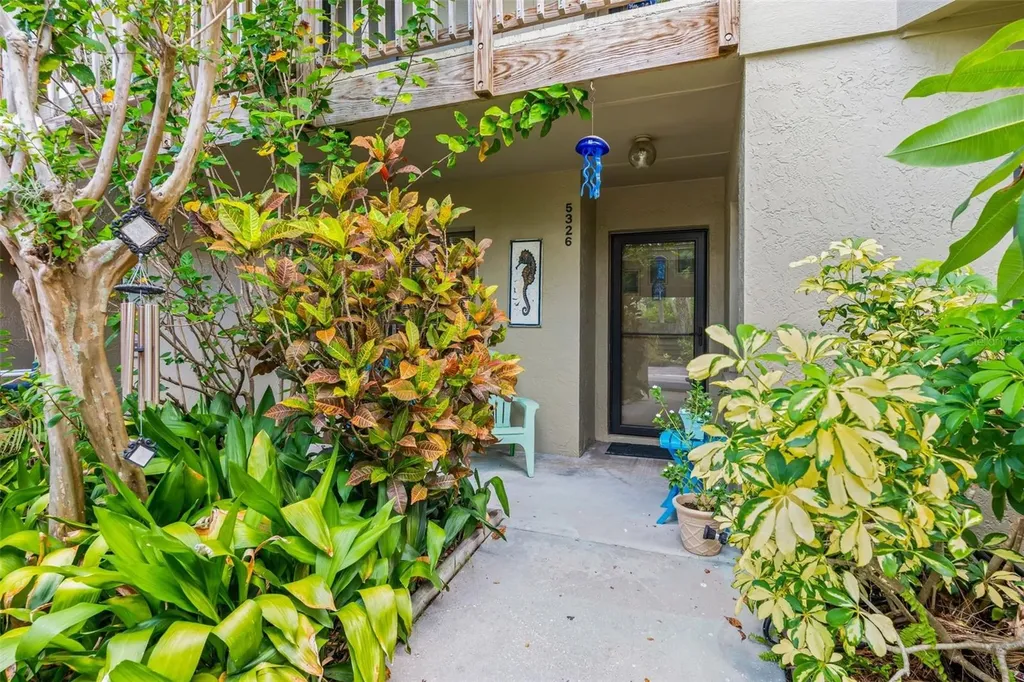 5326 Lake Arrowhead Trail Sarasota FL 34231