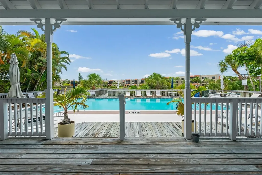 5326 Lake Arrowhead Trail Sarasota FL 34231