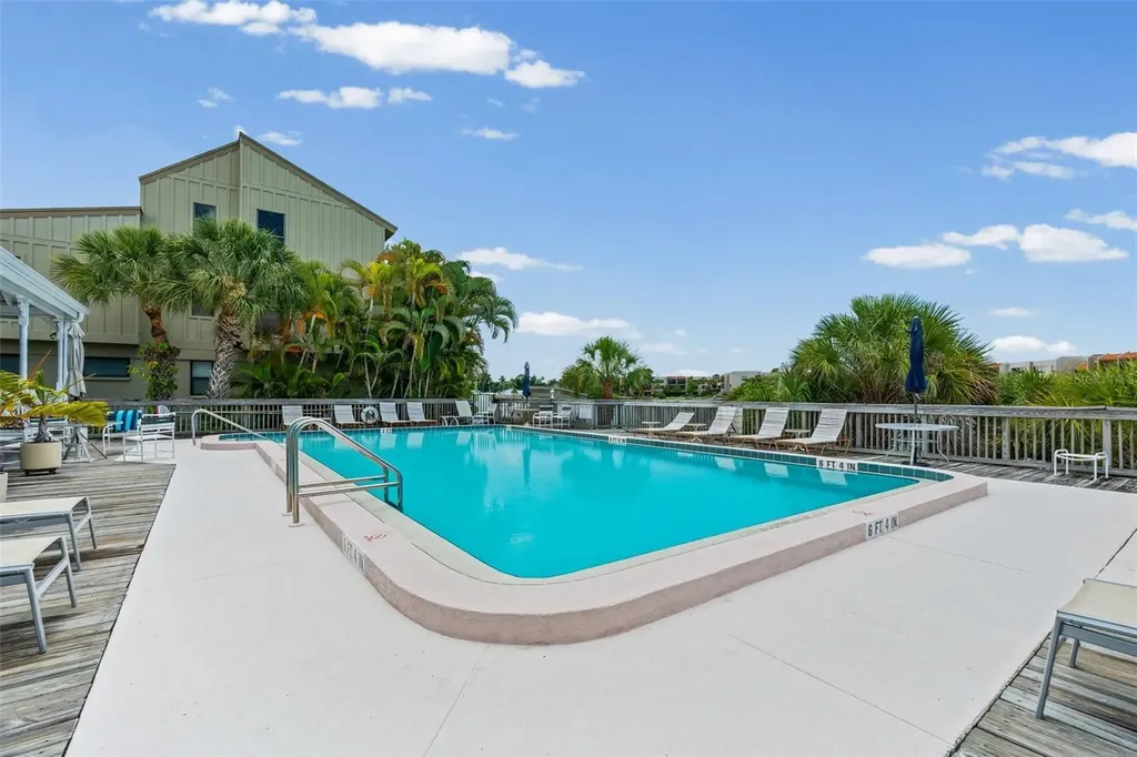 5326 Lake Arrowhead Trail Sarasota FL 34231