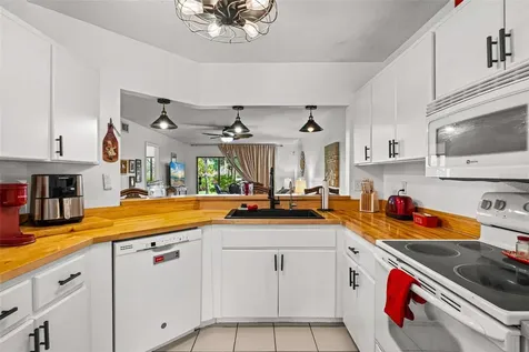 5326 Lake Arrowhead Trail Sarasota FL 34231