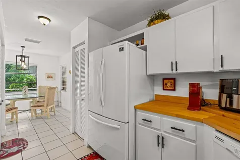 5326 Lake Arrowhead Trail Sarasota FL 34231
