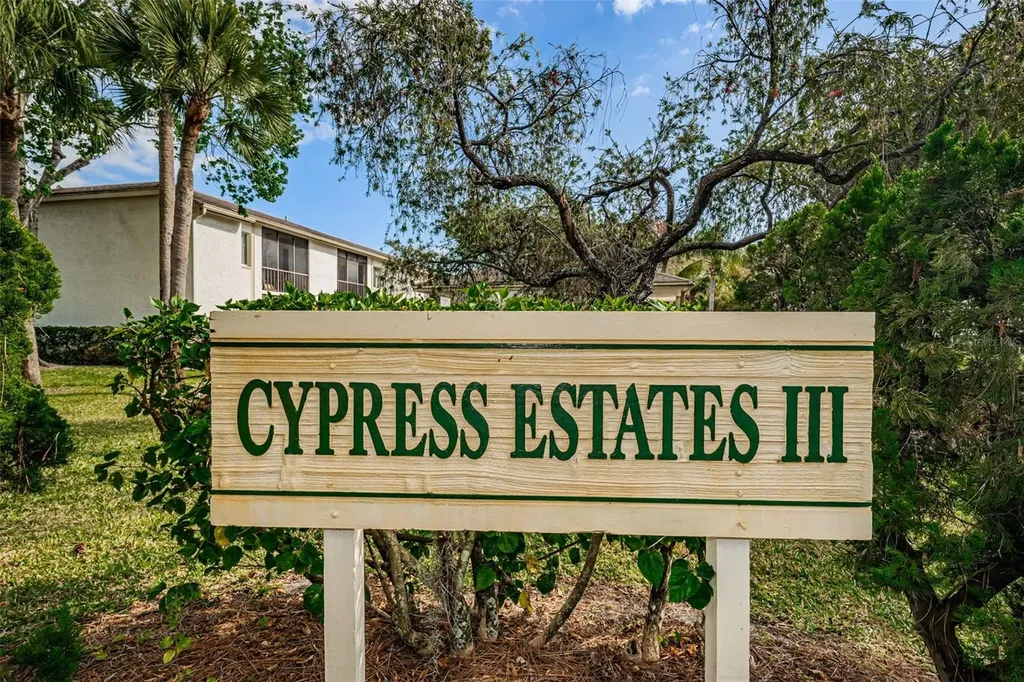110 Cypress Court Oldsmar FL 34677
