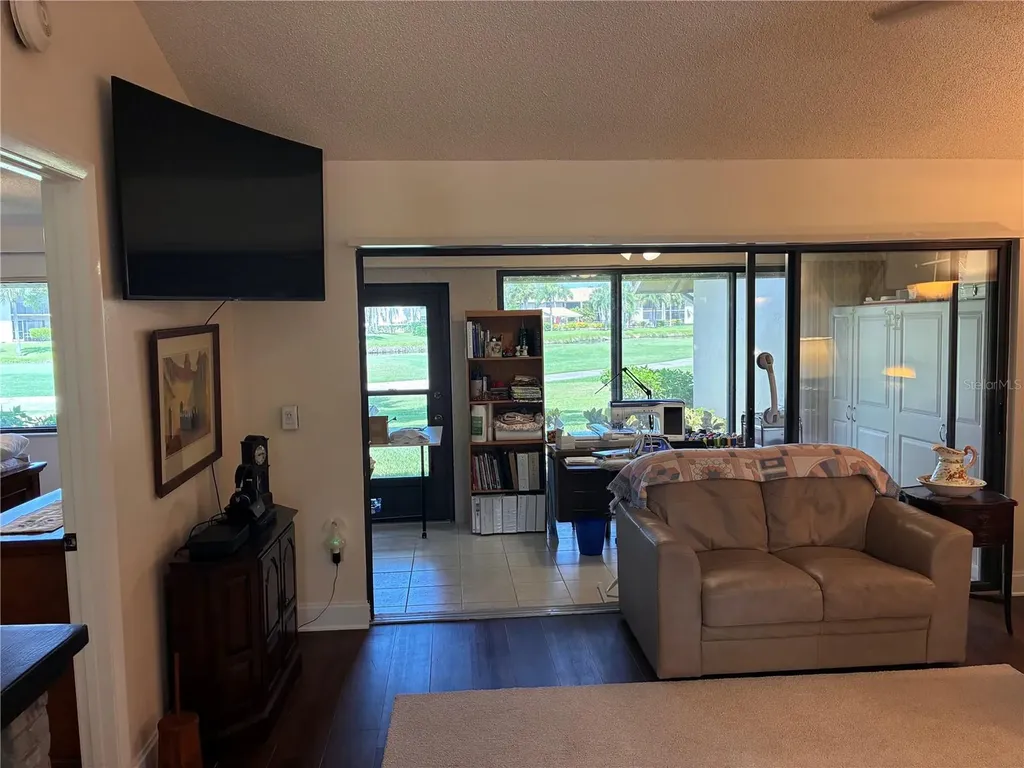 4521 Kingsmere Sarasota FL 34235