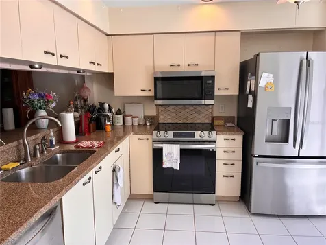4521 Kingsmere Sarasota FL 34235