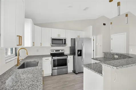 1124 NE 23rd Street Ocala FL 34470